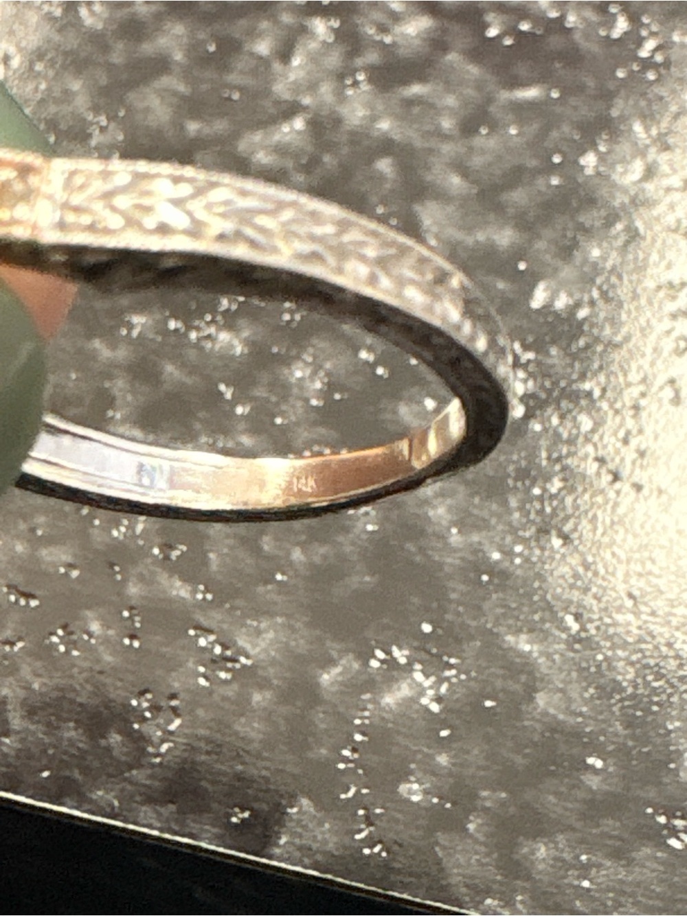 Curved Pave Diamond Band Ring in gold - Picture 3 of 5